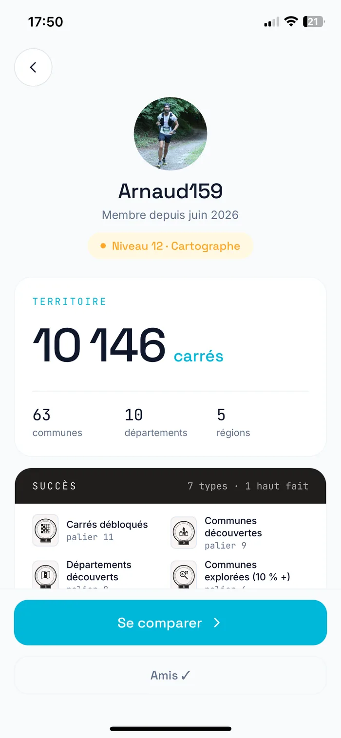 Écran RunQuest : profil public d'un coureur — pseudo, niveau, territoire, succès