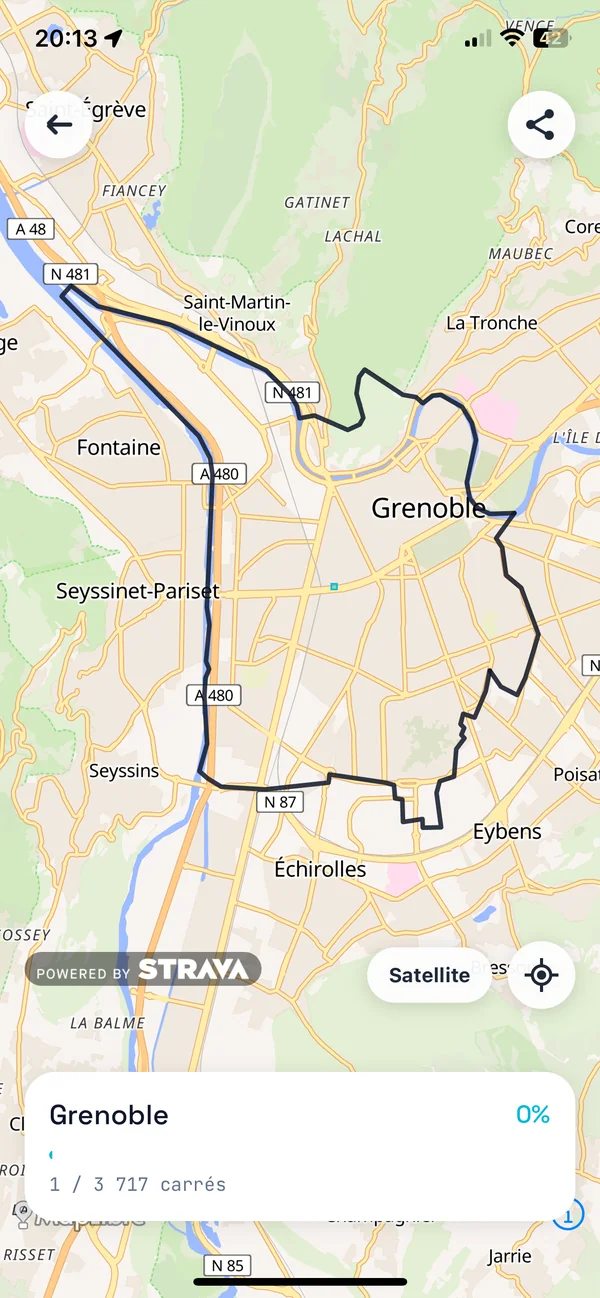 Grenoble dans RunQuest : le contour de la commune sur la carte